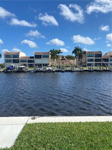 4001 SE 19th PL # 2, Cape Coral, FL 33904