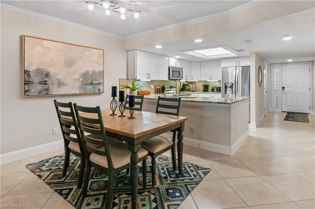 Image 40 of property listing at 4001 19th PL 2, Cape Coral, FL 33904