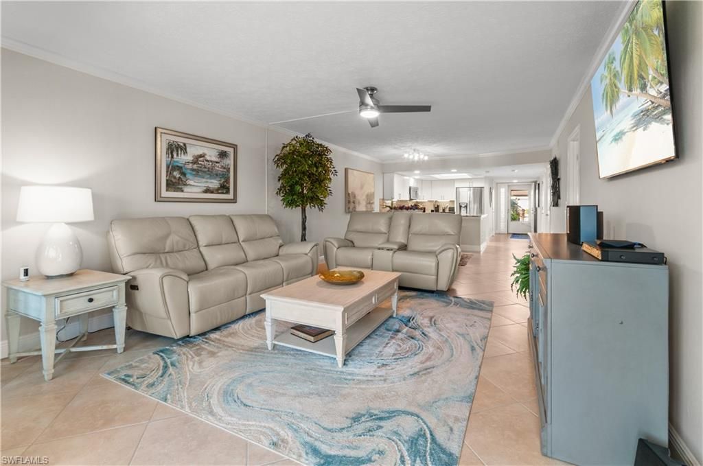 Image 42 of property listing at 4001 19th PL 2, Cape Coral, FL 33904