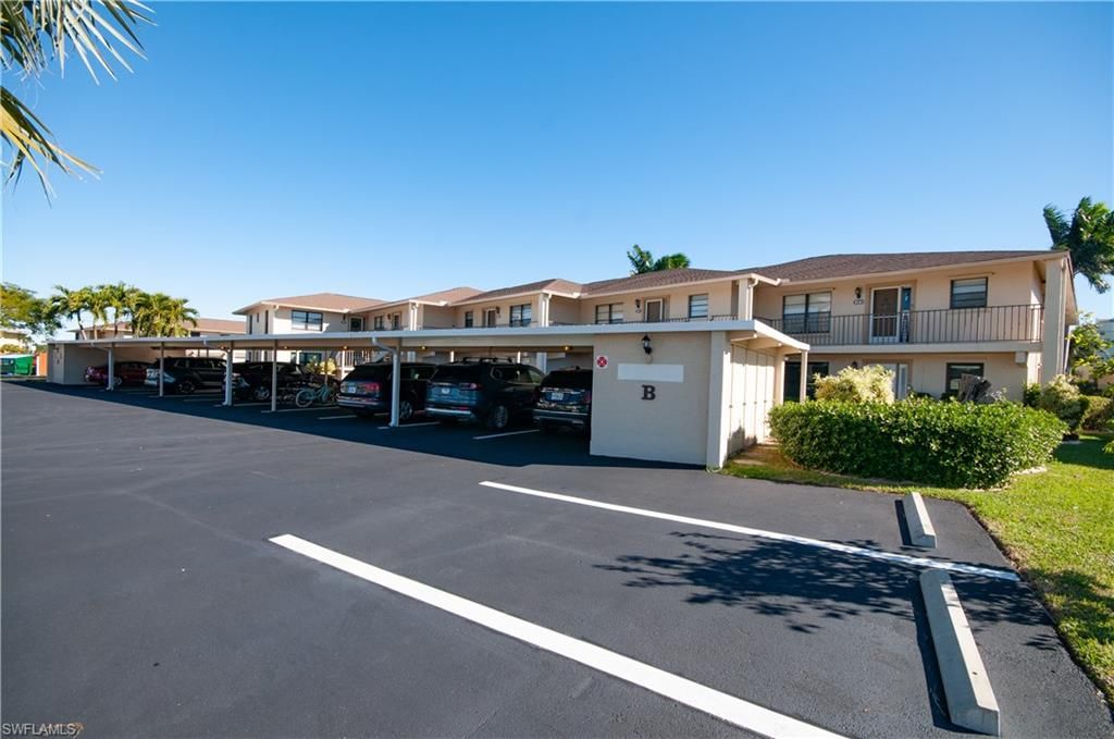 Image 46 of property listing at 4001 19th PL 2, Cape Coral, FL 33904