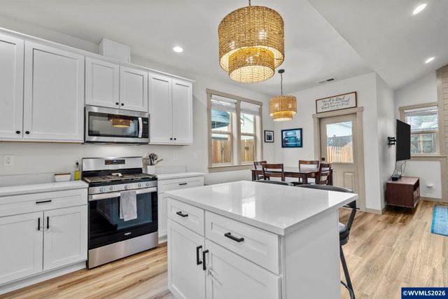 454 SW Rose Av, Dallas, OR 97338