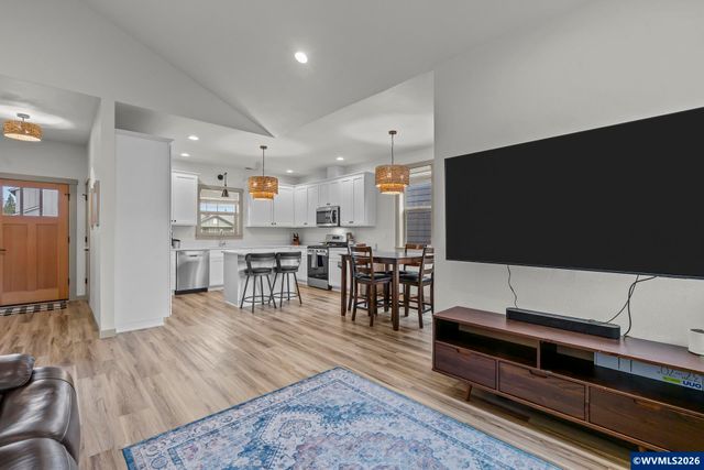 454 SW Rose Av, Dallas, OR 97338