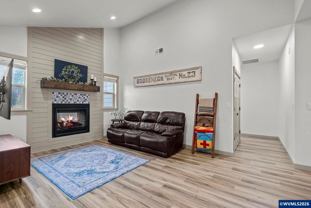 454 SW Rose Av, Dallas, OR 97338