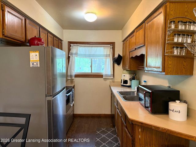 1638 Berkley Drive, Holt, MI 48842