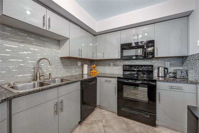 3725 S Ocean Dr 1015, Hollywood, FL 33019