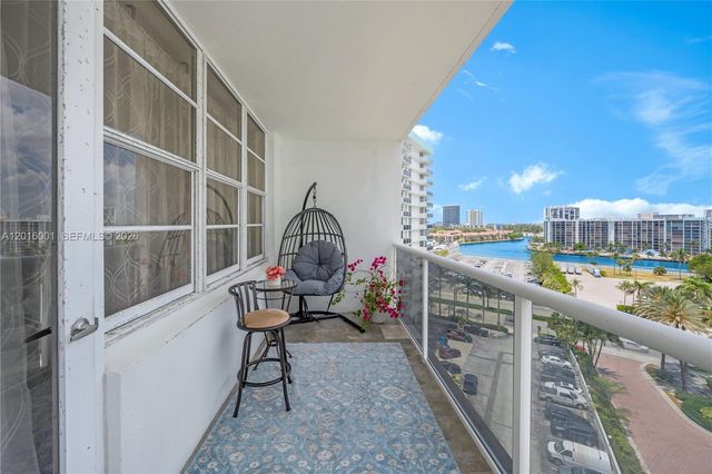 3725 S Ocean Dr 1015, Hollywood, FL 33019