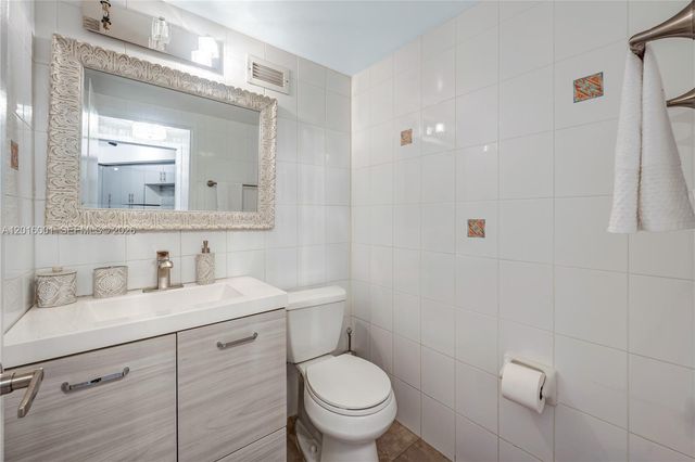 3725 S Ocean Dr 1015, Hollywood, FL 33019