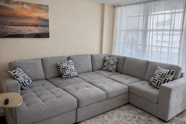 3725 S Ocean Dr 1015, Hollywood, FL 33019
