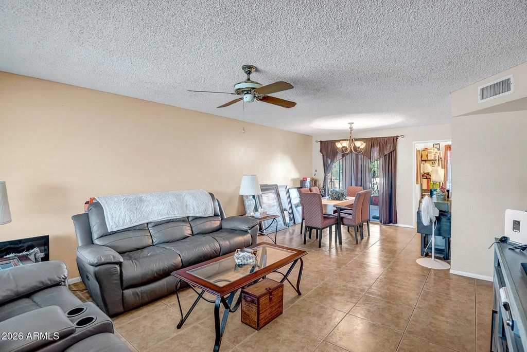 9530 W APPALOOSA Drive, Sun City, AZ 85373 — photo 2