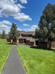 1850 Redtail Hawk Drive RV53K, Redmond, OR 97756