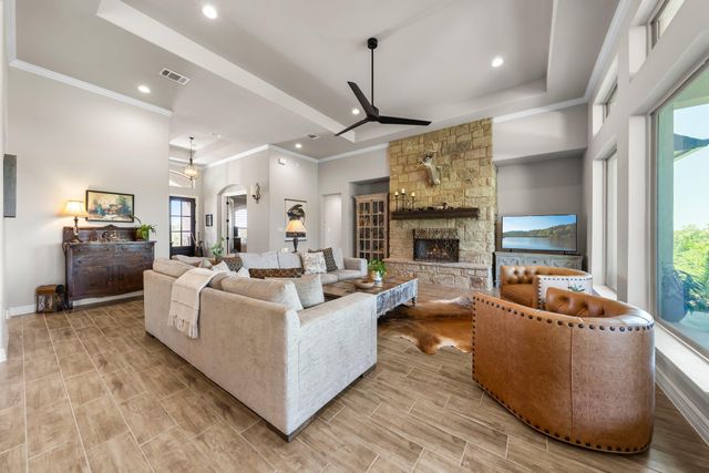 105 Clear Springs CT, Marble Falls, TX 78654