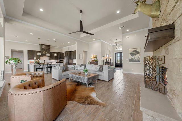 105 Clear Springs CT, Marble Falls, TX 78654