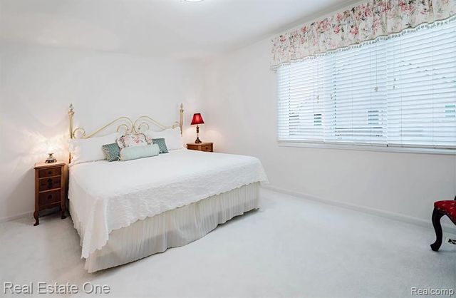 1859 Haverhill Drive, Rochester Hills, MI 48306