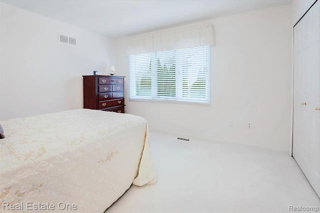 1859 Haverhill Drive, Rochester Hills, MI 48306