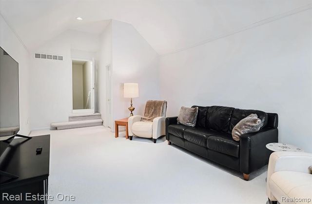 1859 Haverhill Drive, Rochester Hills, MI 48306