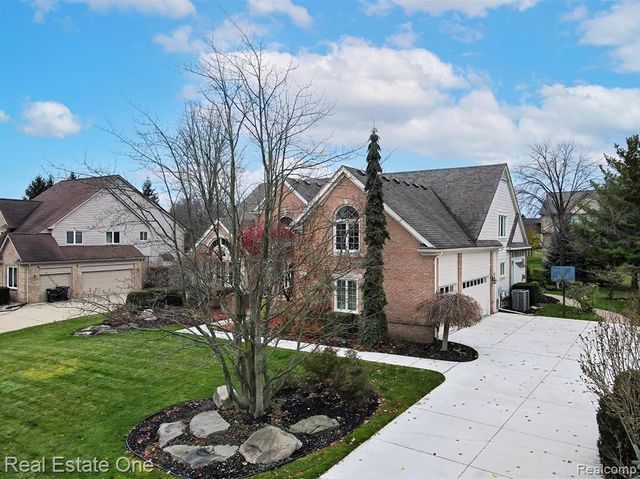 1859 Haverhill Drive, Rochester Hills, MI 48306