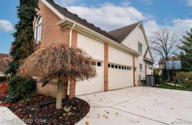 1859 Haverhill Drive, Rochester Hills, MI 48306