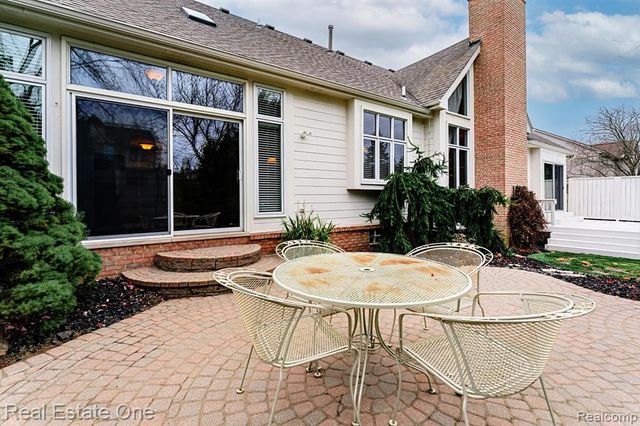 1859 Haverhill Drive, Rochester Hills, MI 48306