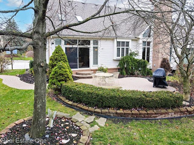 1859 Haverhill Drive, Rochester Hills, MI 48306