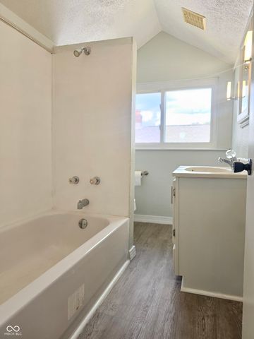 2530 Lincoln Street, Anderson, IN 46016