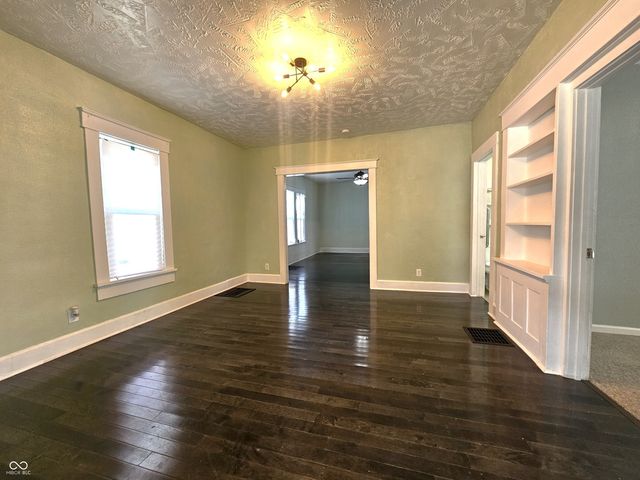 2530 Lincoln Street, Anderson, IN 46016