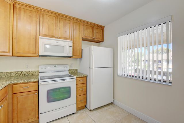 21943 Remsen Terrace 207, Boca Raton, FL 33433