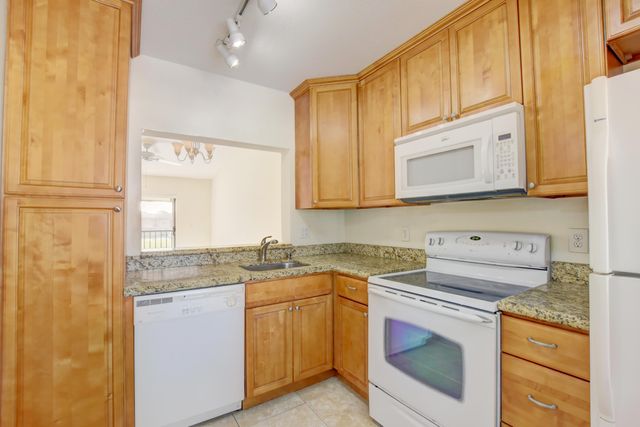 21943 Remsen Terrace 207, Boca Raton, FL 33433