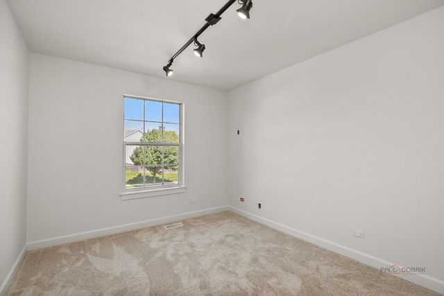 1349 Spalding Drive, Mundelein, IL 60060