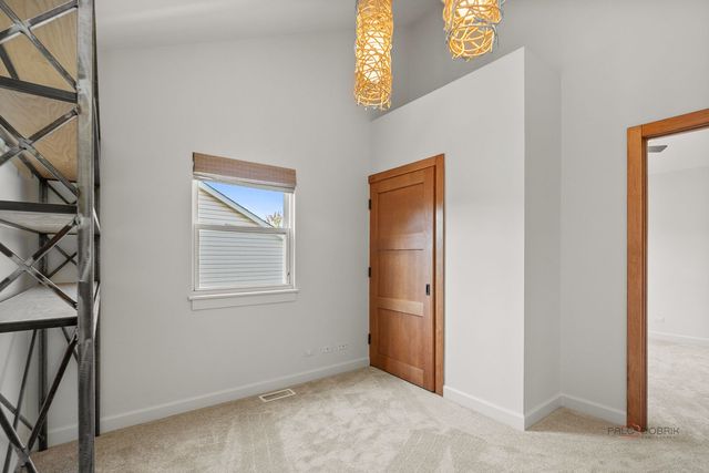 1349 Spalding Drive, Mundelein, IL 60060