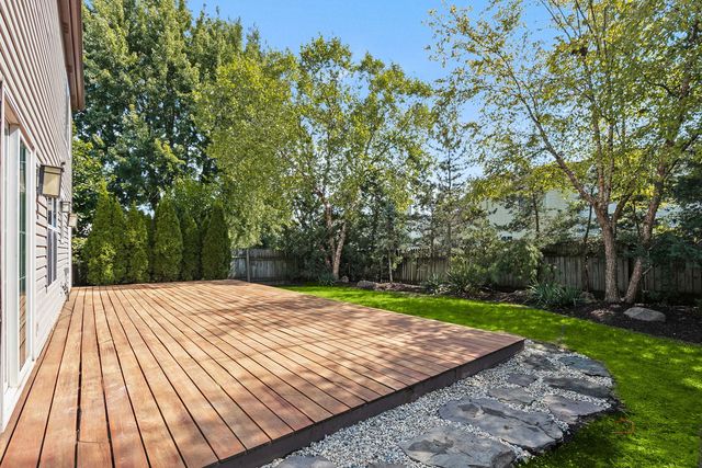 1349 Spalding Drive, Mundelein, IL 60060