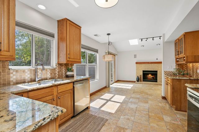 1349 Spalding Drive, Mundelein, IL 60060