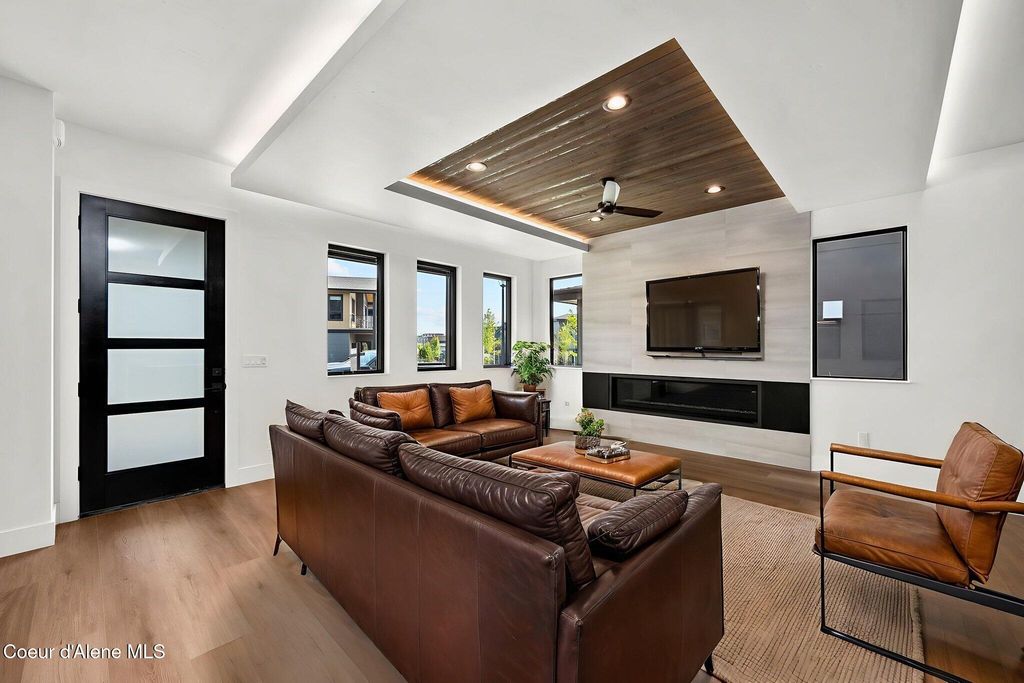 3002 W LUMBER LANE, Coeur d'Alene, ID 83814 photo 3