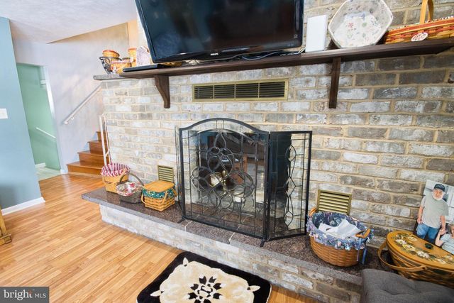 128 CIRCLE DR, Harrisburg, PA 17112