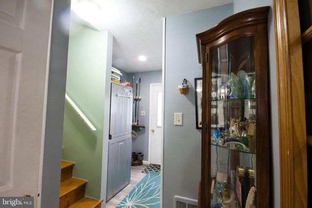 128 CIRCLE DR, Harrisburg, PA 17112