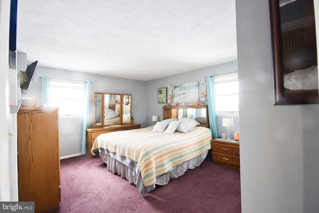 128 CIRCLE DR, Harrisburg, PA 17112