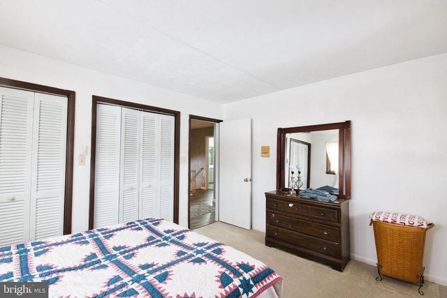 128 CIRCLE DR, Harrisburg, PA 17112