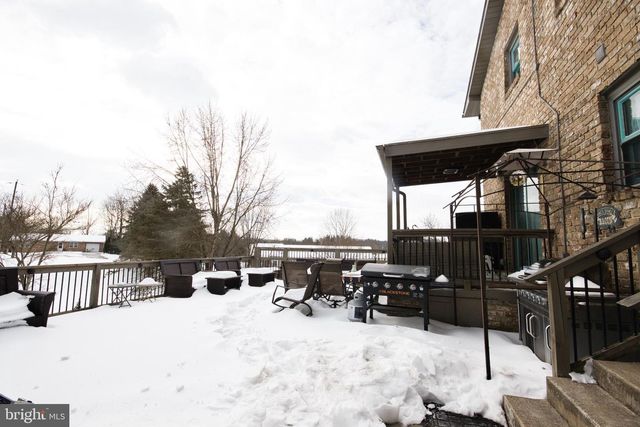 128 CIRCLE DR, Harrisburg, PA 17112