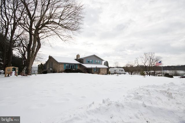 128 CIRCLE DR, Harrisburg, PA 17112