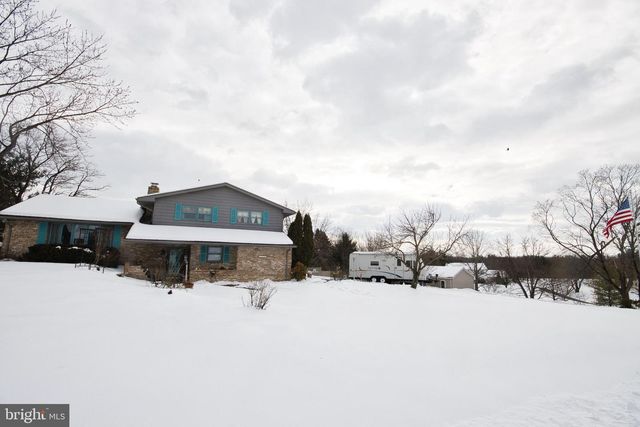 128 CIRCLE DR, Harrisburg, PA 17112