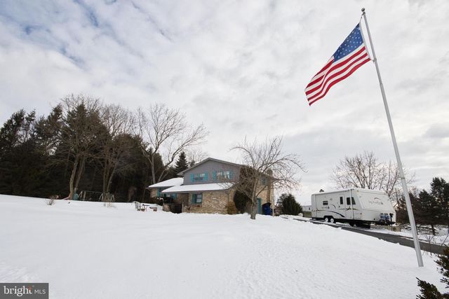 128 CIRCLE DR, Harrisburg, PA 17112