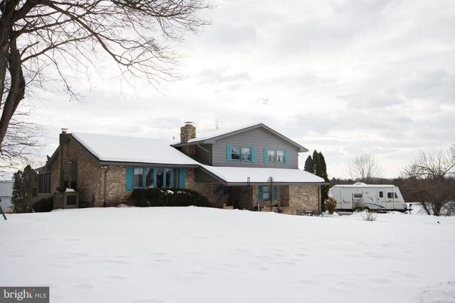 128 CIRCLE DR, Harrisburg, PA 17112