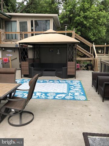 128 CIRCLE DR, Harrisburg, PA 17112