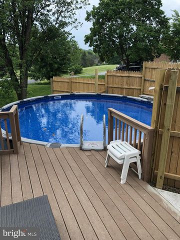 128 CIRCLE DR, Harrisburg, PA 17112