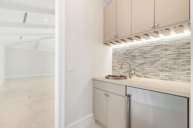 216 Sandpiper Drive, Palm Beach, FL 33480