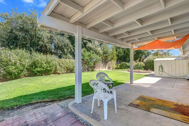 689 N Stanford Avenue, Clovis, CA 93611