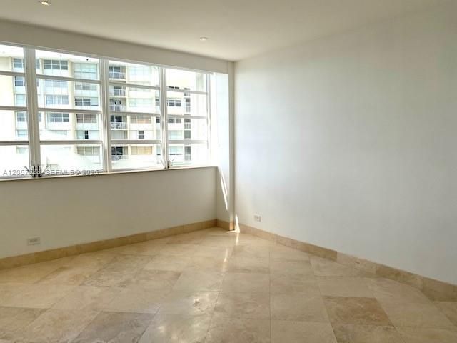 1408 Brickell Bay Dr 1009, Miami, FL 33131