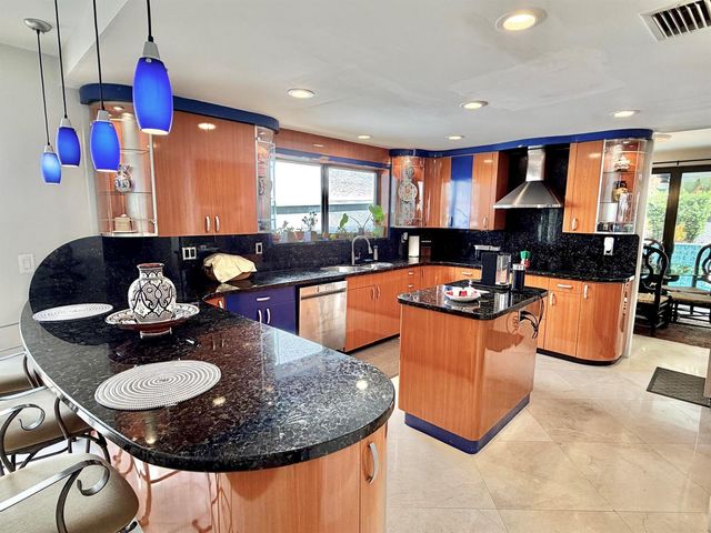 6411 Via Rosa, Boca Raton, FL 33433