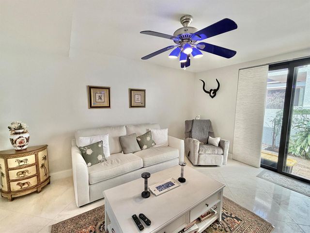 6411 Via Rosa, Boca Raton, FL 33433