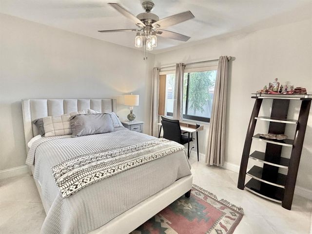 6411 Via Rosa, Boca Raton, FL 33433