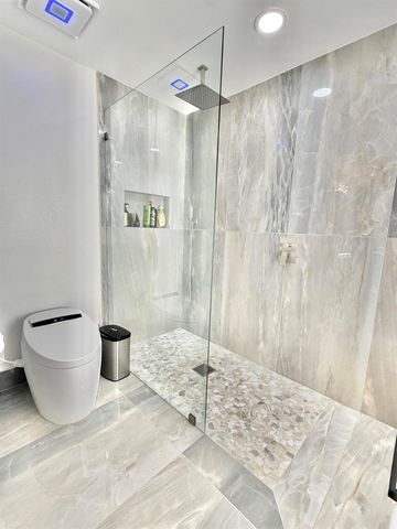 6411 Via Rosa, Boca Raton, FL 33433